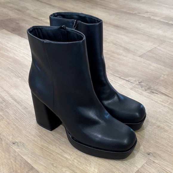 NEW Women’s Rillista Platform Booties - Picture 1 of 8